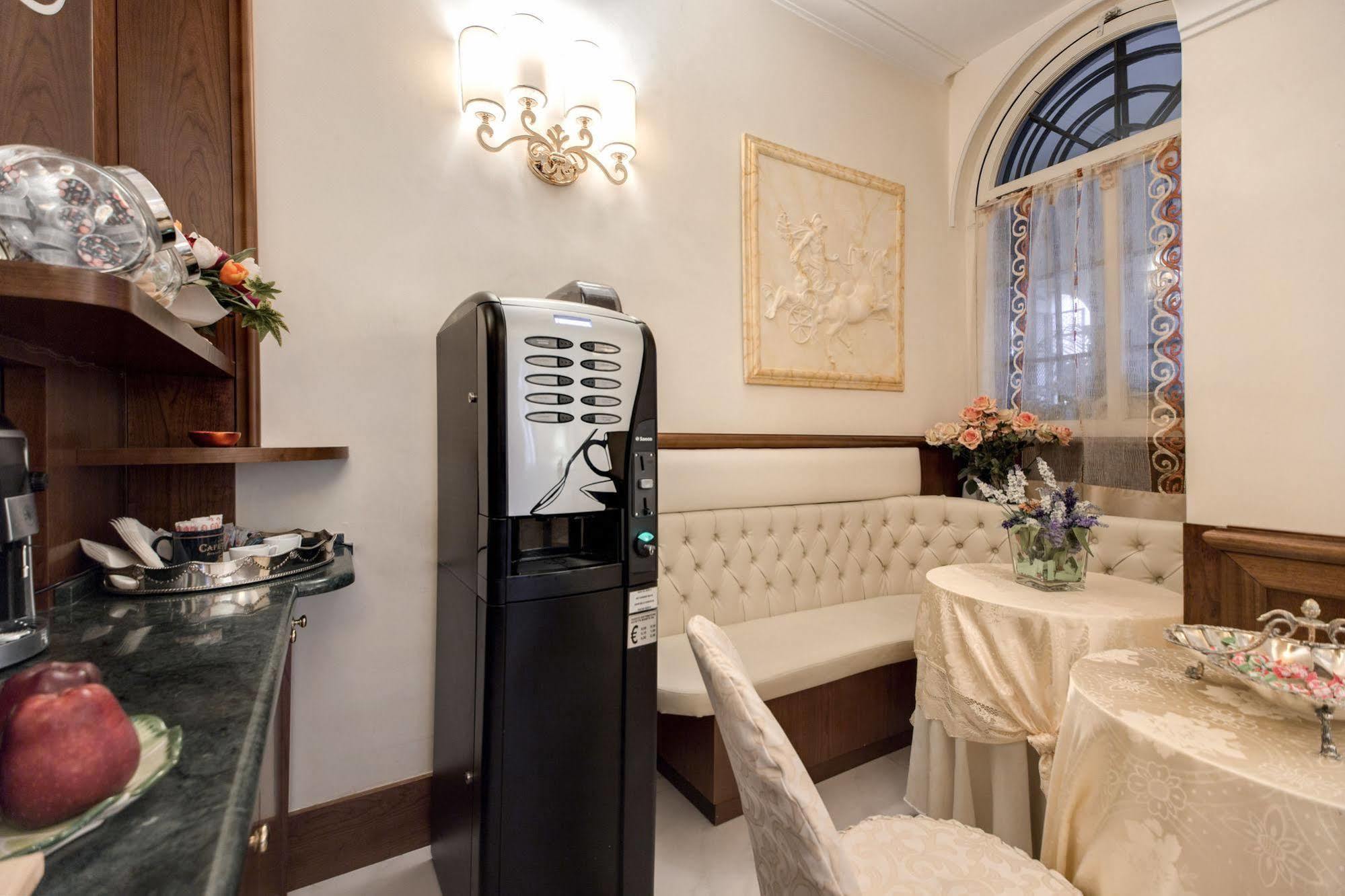 רומא Esedra Inn מראה חיצוני תמונה