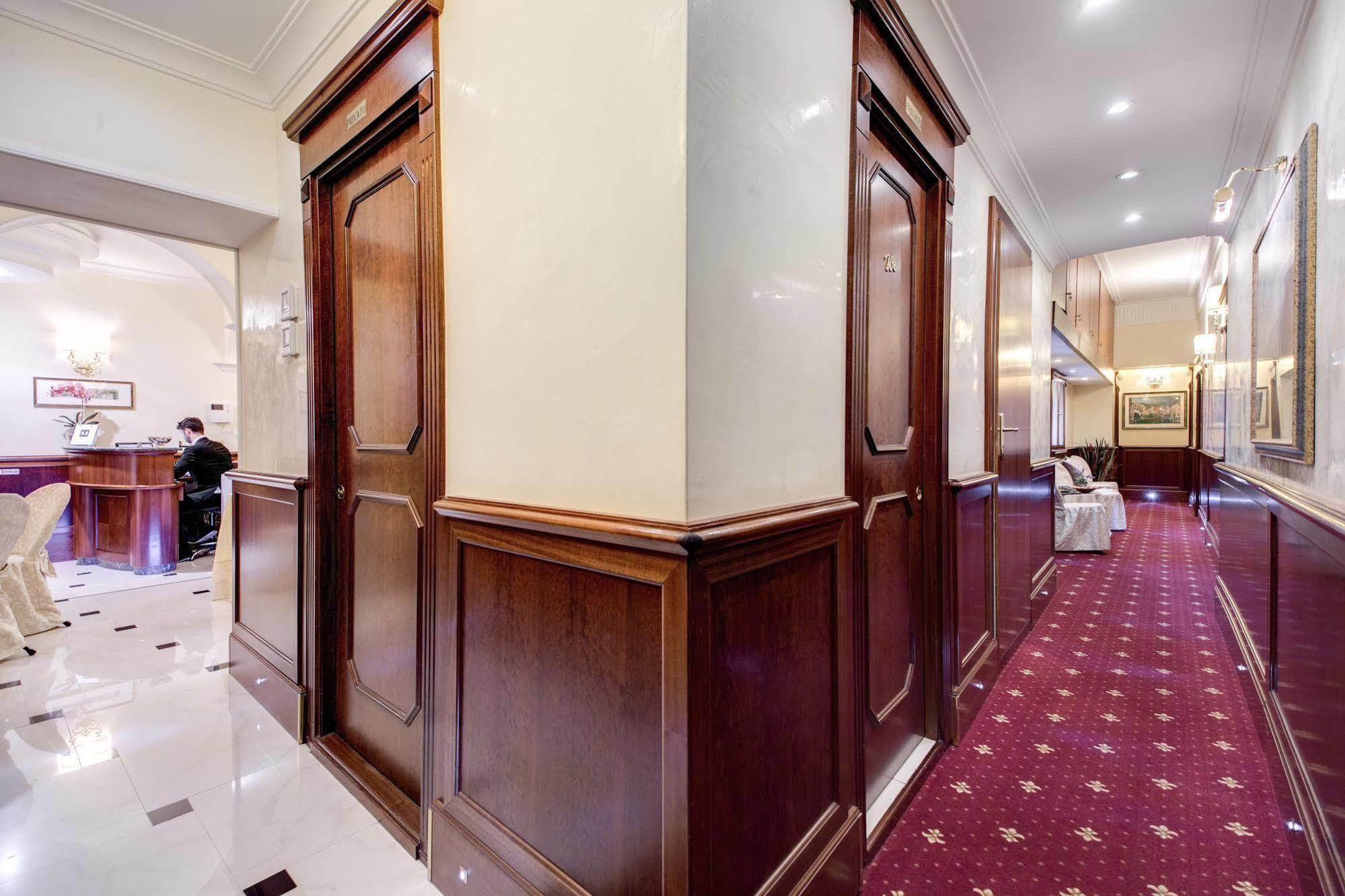 רומא Esedra Inn מראה חיצוני תמונה