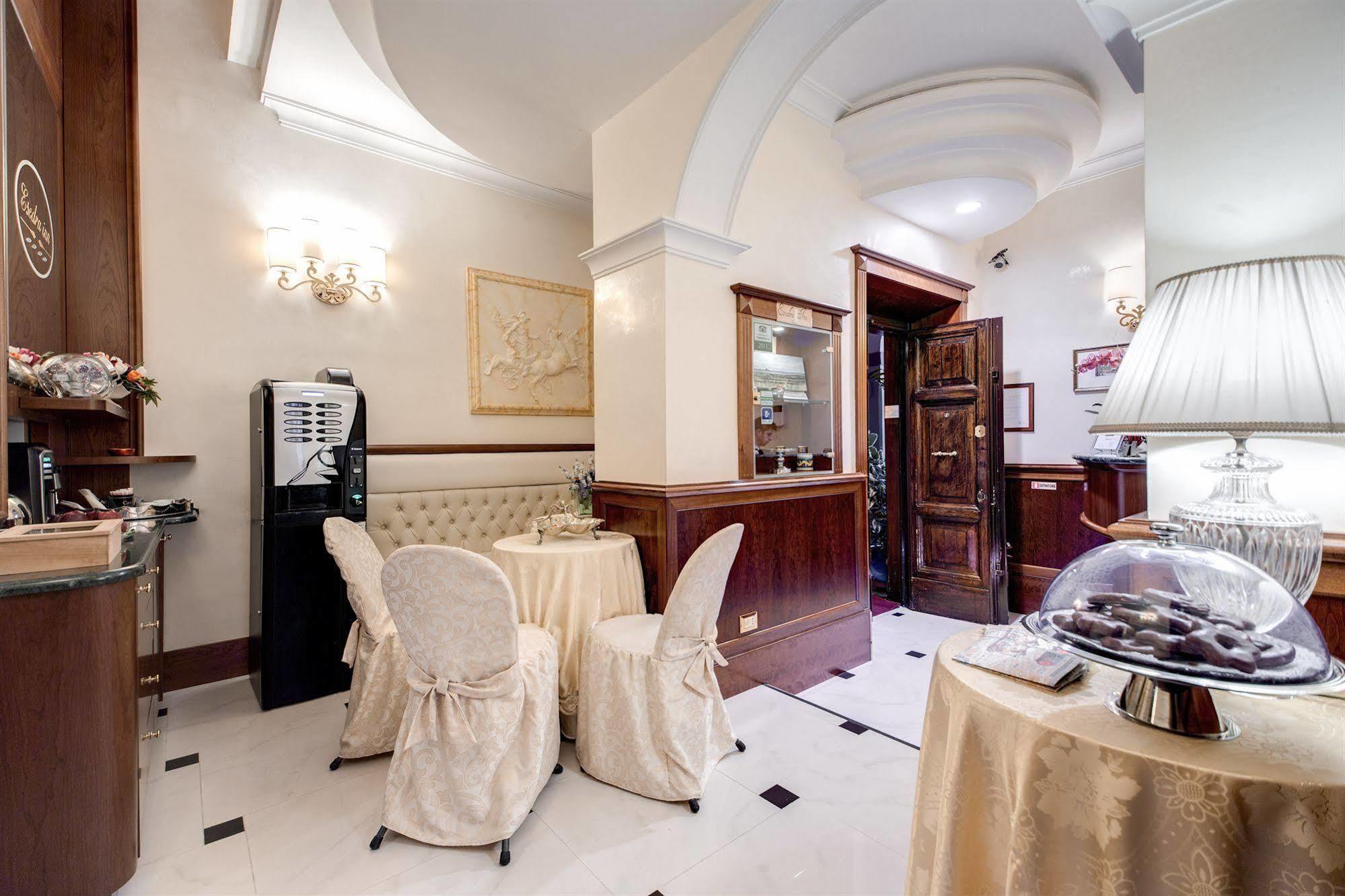 רומא Esedra Inn מראה חיצוני תמונה